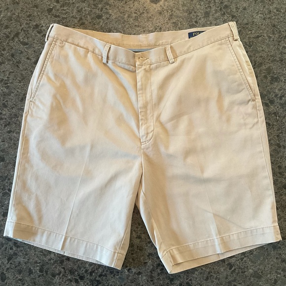 Polo Ralph Lauren Khaki Shorts, Size 42T - Picture 2 of 7